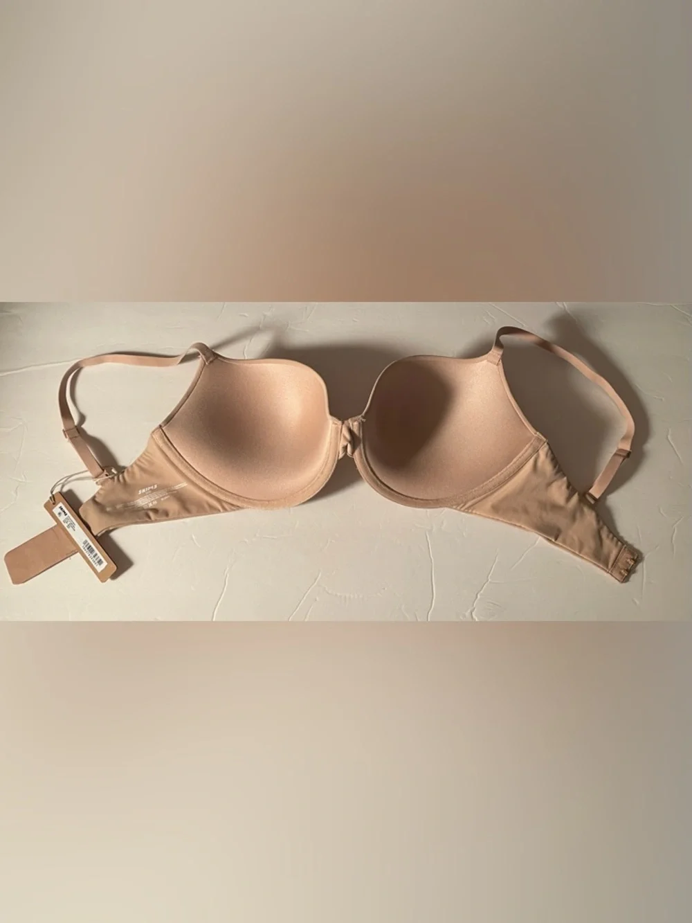 SKIMS NWT Fits Everybody Push up Demi bra Size 32DD Color Mica - Picture 5 of 8